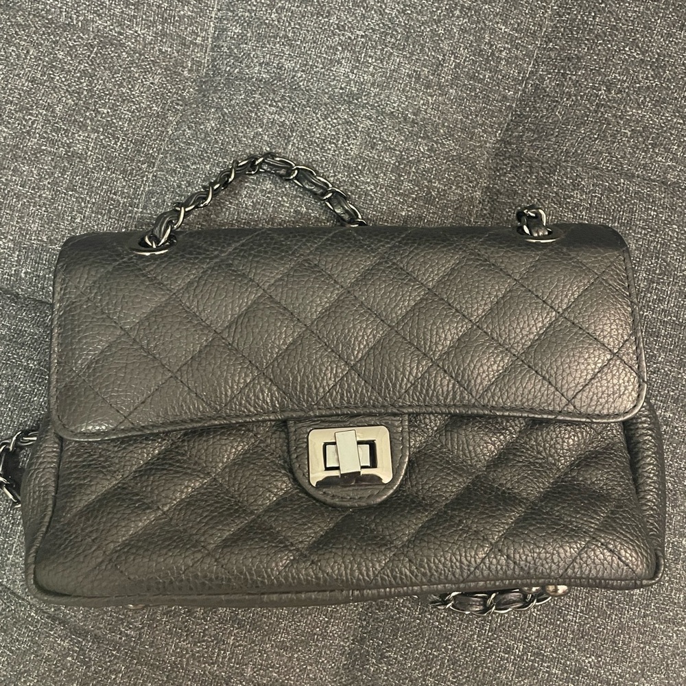 Leather crossbody handbag